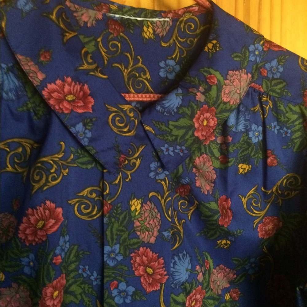 Vintage Hidden Button Dark Blue Pattern Blouse - image 2